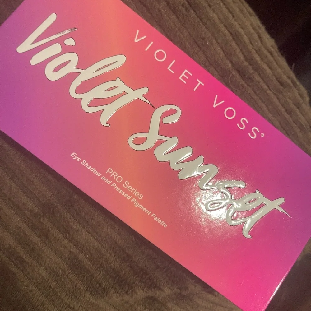 NIB Violet Voss Violet Sunset Pro Series Eye Shadow & Pressed Pigment Palette